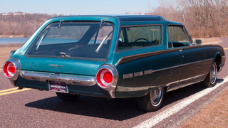Custom Ford Thunderbird Proves Cars Look Better With an Oldsmobile Vista-Cruiser Roof
